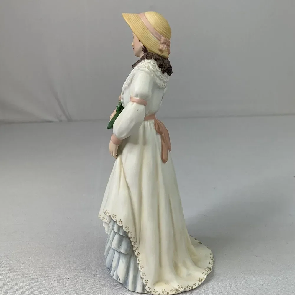 Homco Figurine Victorian‎ Woman 1468 Holding Flowers Wearing Hat 8.75 in Vintage